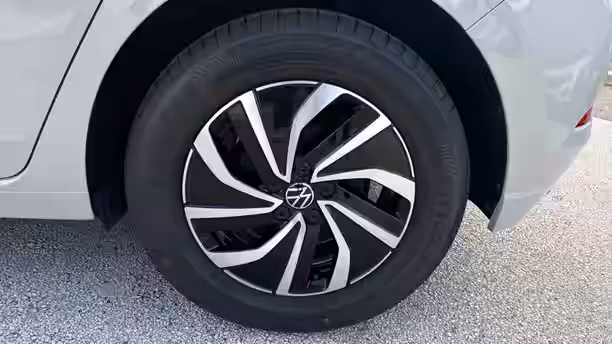 VOLKSWAGEN POLO 34 / 38