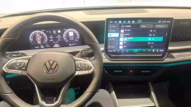 VOLKSWAGEN TAYRON 18 / 34