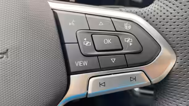 VOLKSWAGEN TIGUAN 33 / 36