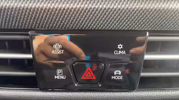 VOLKSWAGEN GOLF 29 / 30