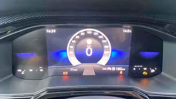 VOLKSWAGEN POLO 24 / 26