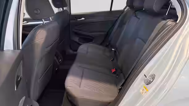 VOLKSWAGEN GOLF 19 / 33