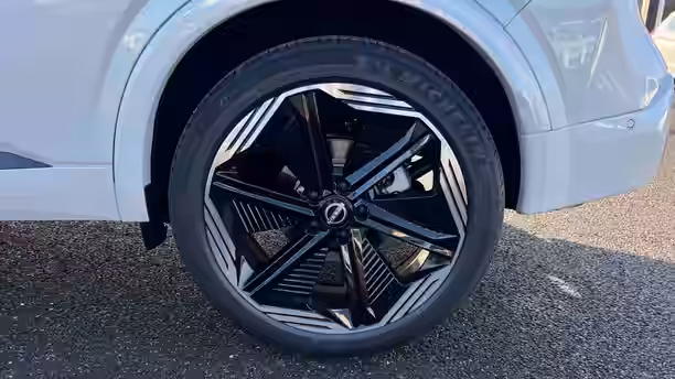 NISSAN QASHQAI 26 / 27