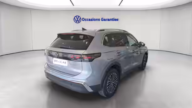 VOLKSWAGEN TIGUAN 5 / 17