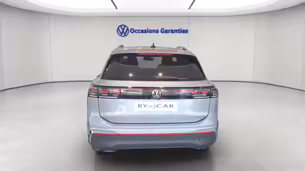 VOLKSWAGEN TIGUAN 4 / 17