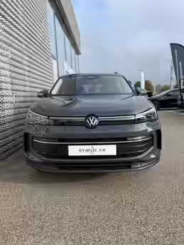VOLKSWAGEN TIGUAN 8 / 19