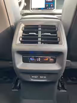 VOLKSWAGEN TIGUAN 19 / 19