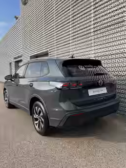 VOLKSWAGEN TIGUAN 3 / 19