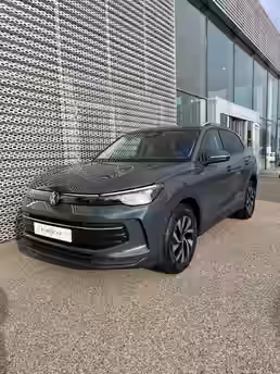 VOLKSWAGEN TIGUAN 1 / 19