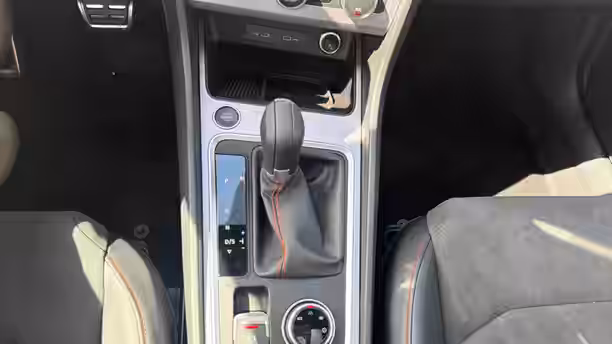 SEAT ATECA 10 / 25