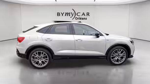 AUDI Q3 SPORTBACK 6 / 29