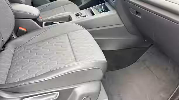 VOLKSWAGEN TIGUAN 25 / 33
