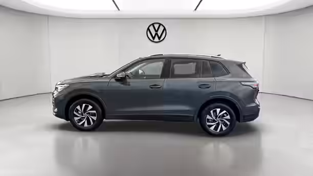 VOLKSWAGEN TIGUAN 2 / 33