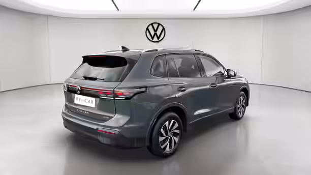 VOLKSWAGEN TIGUAN 5 / 33