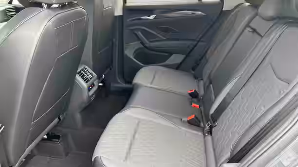VOLKSWAGEN TIGUAN 12 / 33