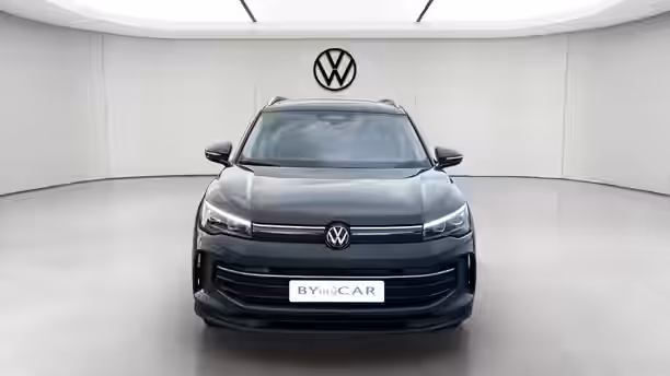 VOLKSWAGEN TIGUAN 8 / 33
