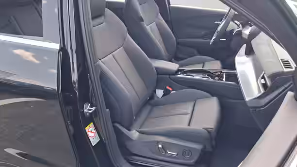AUDI Q3 23 / 32