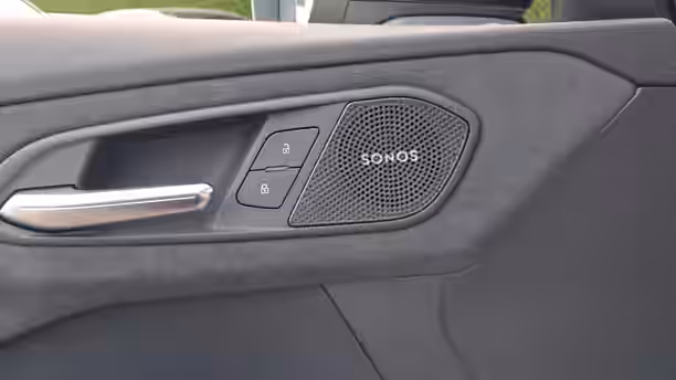 AUDI Q3 30 / 32