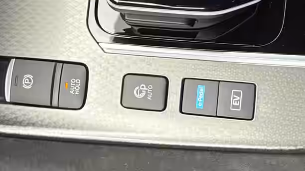NISSAN QASHQAI 17 / 19