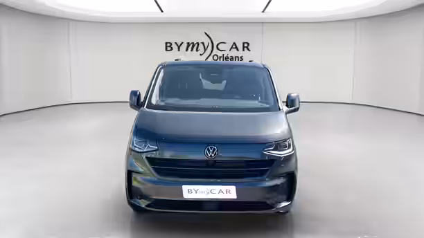 VOLKSWAGEN UTILITAIRES TRANSPORTER VAN 8 / 21