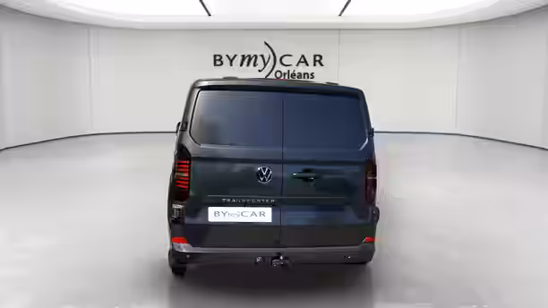VOLKSWAGEN UTILITAIRES TRANSPORTER VAN 4 / 21