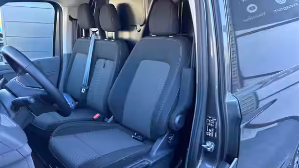 VOLKSWAGEN UTILITAIRES TRANSPORTER VAN 16 / 21