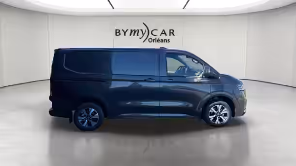 VOLKSWAGEN UTILITAIRES TRANSPORTER VAN 6 / 21