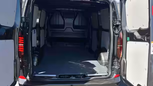 VOLKSWAGEN UTILITAIRES TRANSPORTER VAN 12 / 21