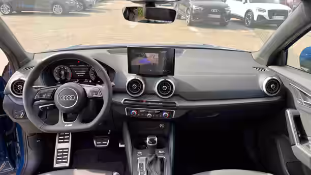 AUDI Q2 9 / 13