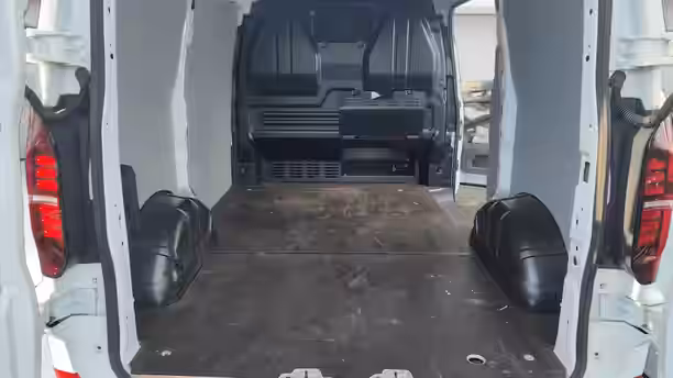 VOLKSWAGEN UTILITAIRES TRANSPORTER VAN 12 / 16