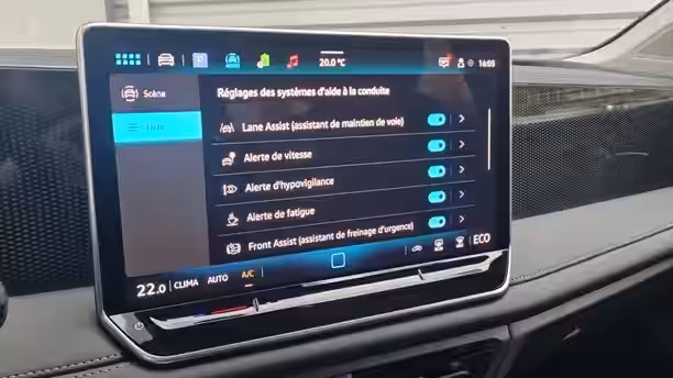 VOLKSWAGEN TIGUAN 26 / 42