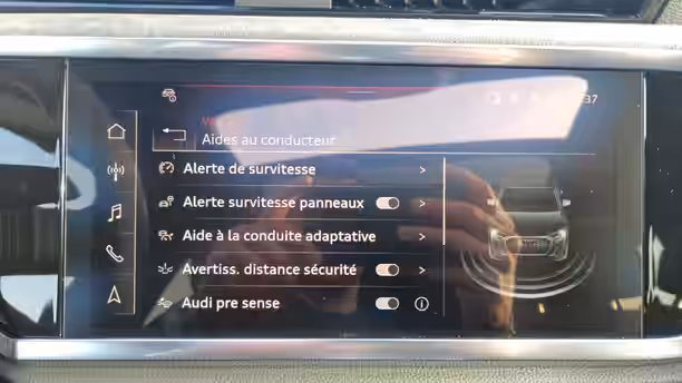 AUDI Q3 SPORTBACK 26 / 30