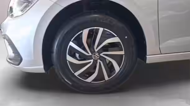 VOLKSWAGEN POLO 13 / 18