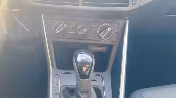 VOLKSWAGEN POLO 10 / 28