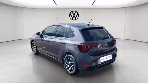 VOLKSWAGEN POLO 3 / 28