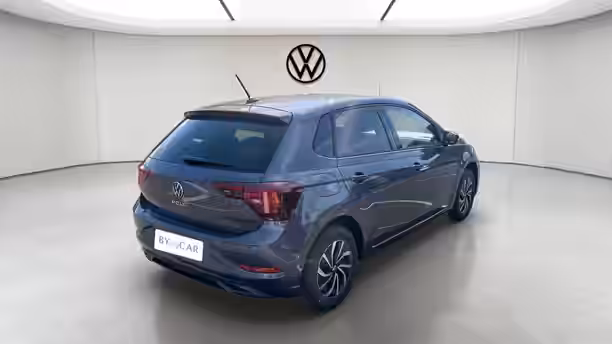 VOLKSWAGEN POLO 5 / 28