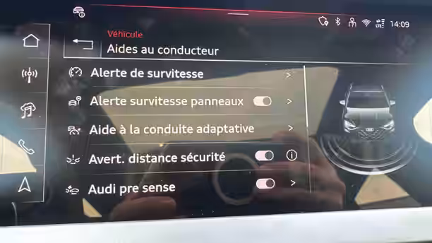 AUDI A3 SPORTBACK 26 / 27