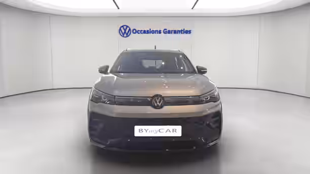 VOLKSWAGEN TIGUAN 8 / 16
