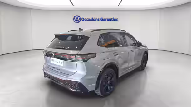 VOLKSWAGEN TIGUAN 5 / 16