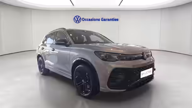 VOLKSWAGEN TIGUAN 7 / 16