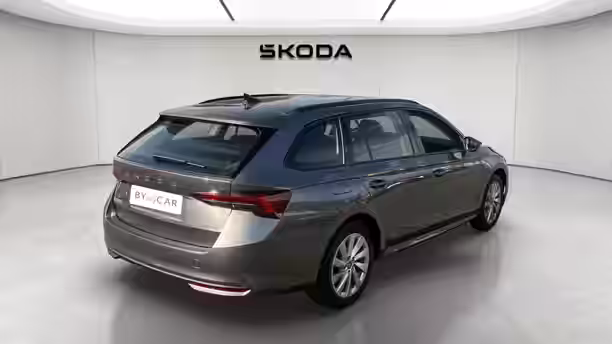 SKODA OCTAVIA COMBI 5 / 21