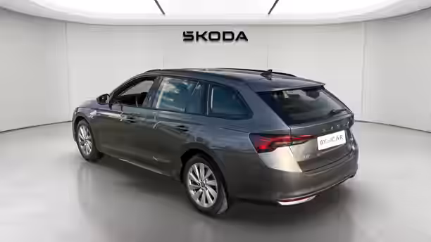 SKODA OCTAVIA COMBI 3 / 21