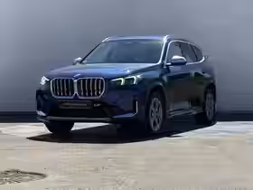 X1 U11 xLine X1 xDrive 25e 245ch DKG7