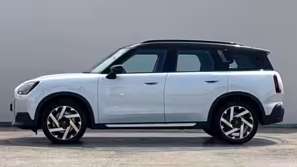MINI COUNTRYMAN U25 2 / 26