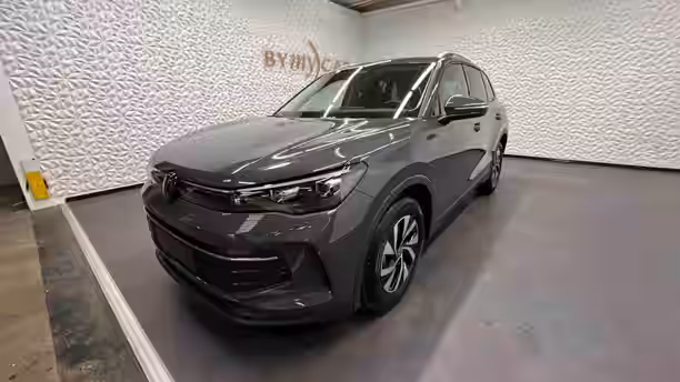 VOLKSWAGEN TIGUAN 1 / 22