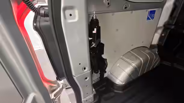 VOLKSWAGEN UTILITAIRES TRANSPORTER PROCAB 15 / 22