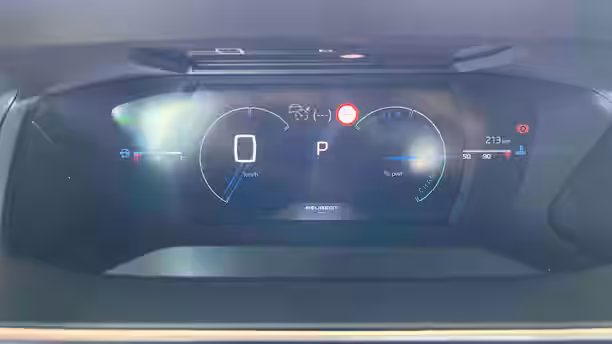 PEUGEOT 2008 12 / 17