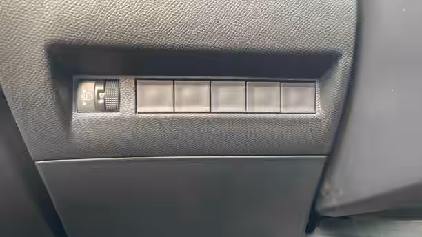 PEUGEOT 208 30 / 30